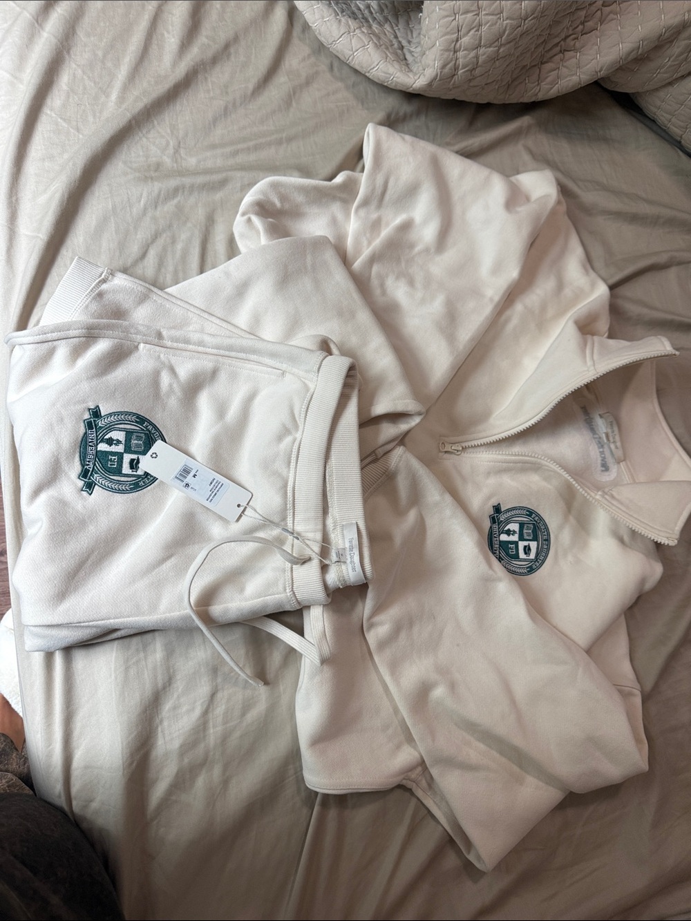 NWT Favorite Daughter Cream Fleece Half-Zip Crewneck and Jogger Set